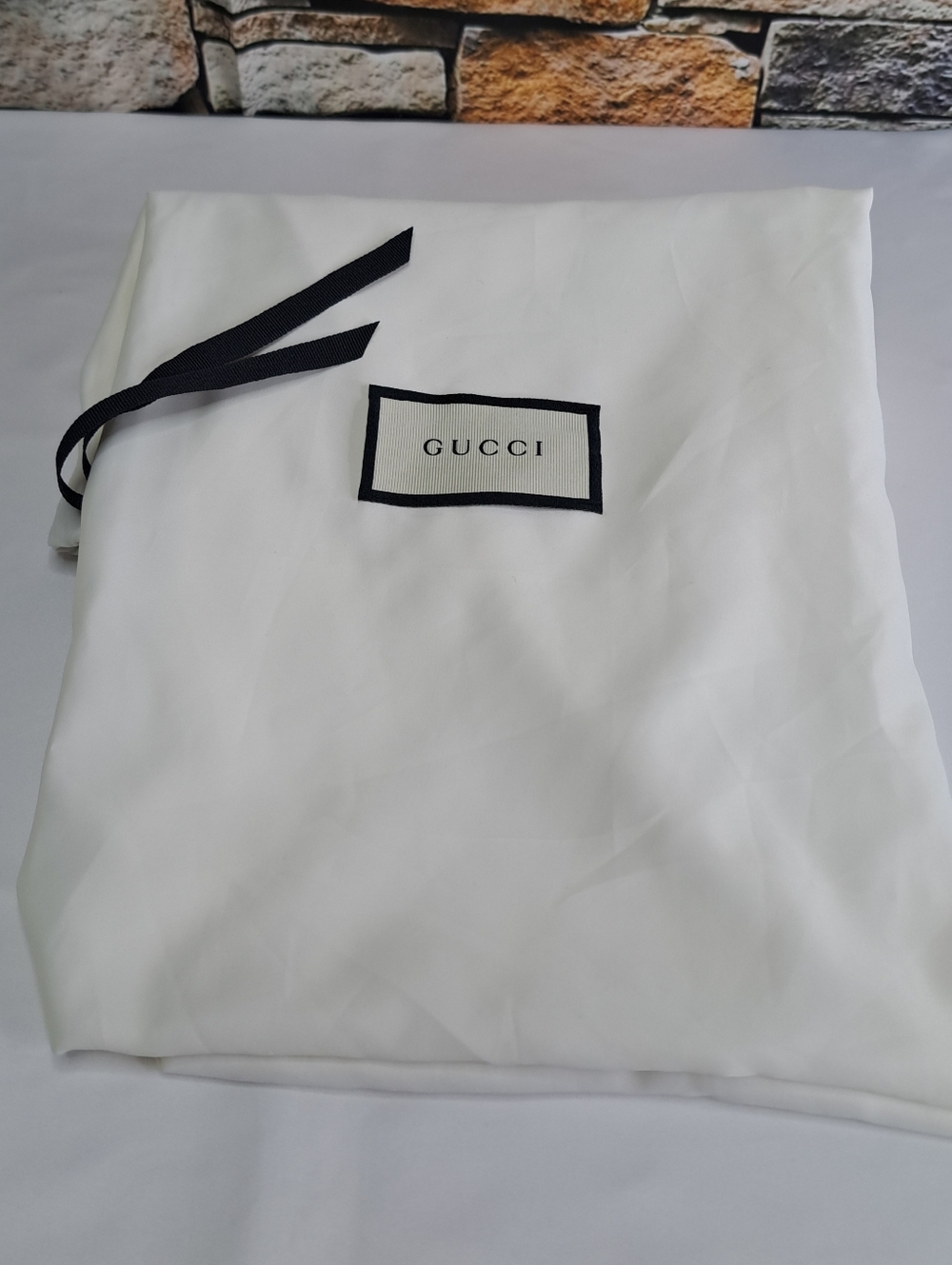 Gucci Extra Large Ivory Dust Bag with Black Trim and Drawstring 23"×23" - Picture 2 of 14